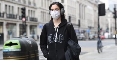 Cómo desechar correctamente las mascarillas y guantes 4 Cómo desechar correctamente las mascarillas y guantes